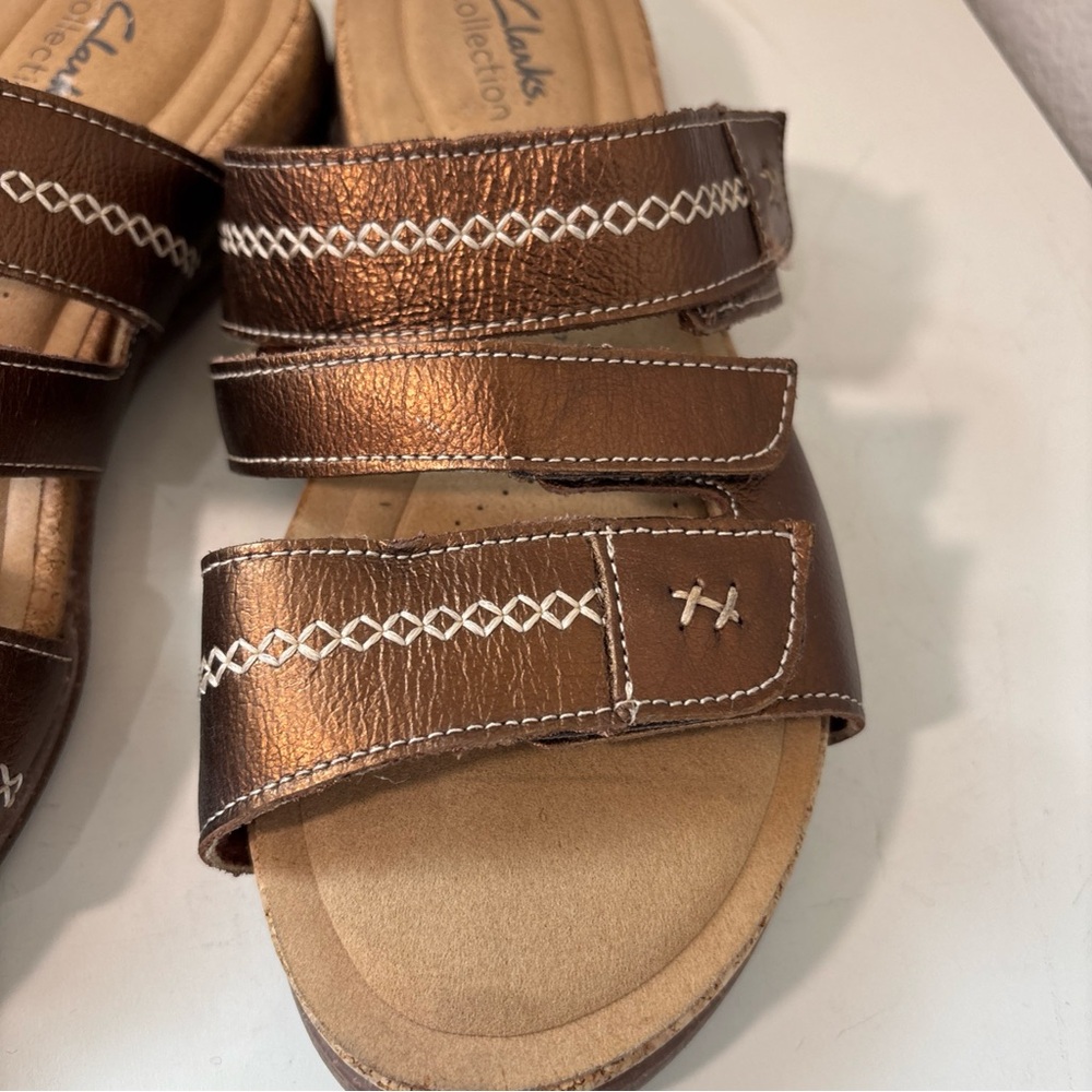 Clarks Roseville Bay Womens Sandal Size 9 Bronze Triple Straps Slide Shoe - Picture 2 of 6